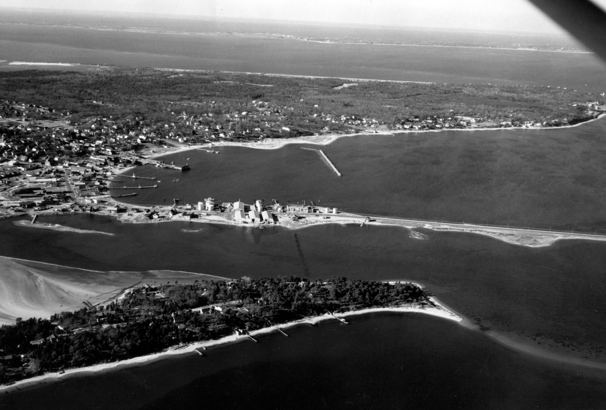 Vineyard Haven Harbor