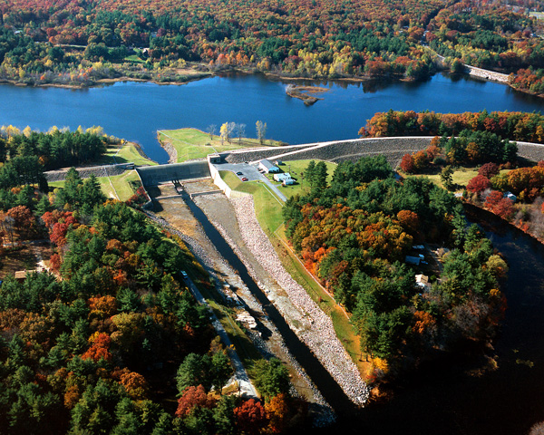 Buffum ville Lake in Oxford, Massachusetts where Metrowest limousine visitors visit